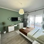 Sofia's * Vlorë