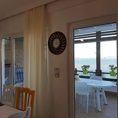 Sofia's * Vlore