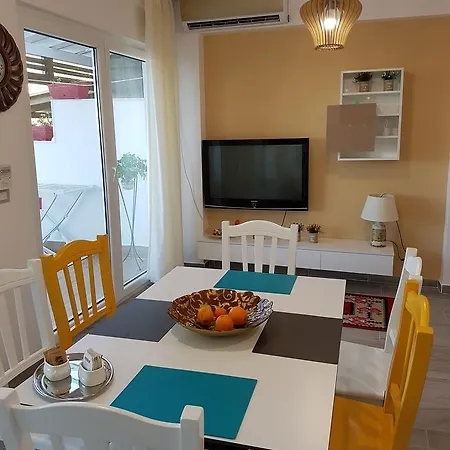 Sofia's * Vlora