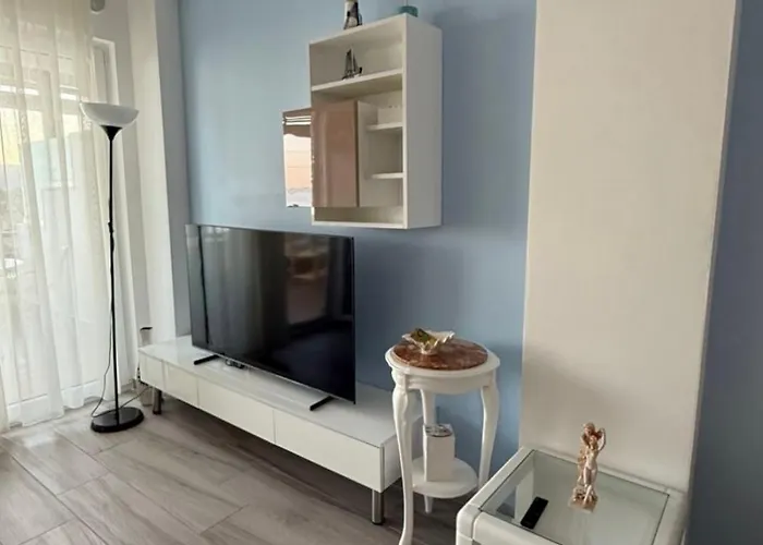 Sofia's Wlora